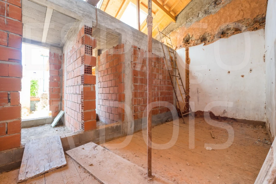 Prédio para Venda em São João Baptista e Santa Maria dos Olivais Foto 11