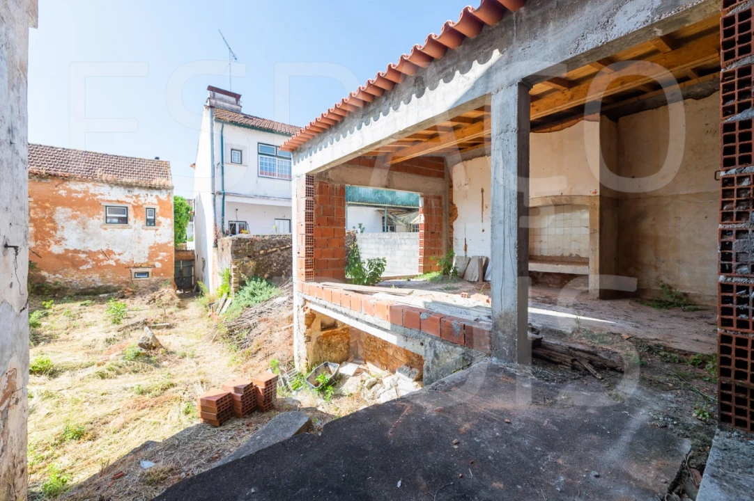 Prédio para Venda em São João Baptista e Santa Maria dos Olivais Foto 26