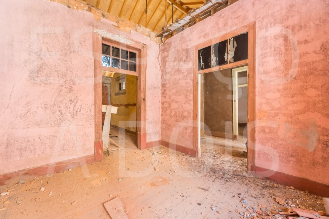 Prédio para Venda em São João Baptista e Santa Maria dos Olivais Foto 33