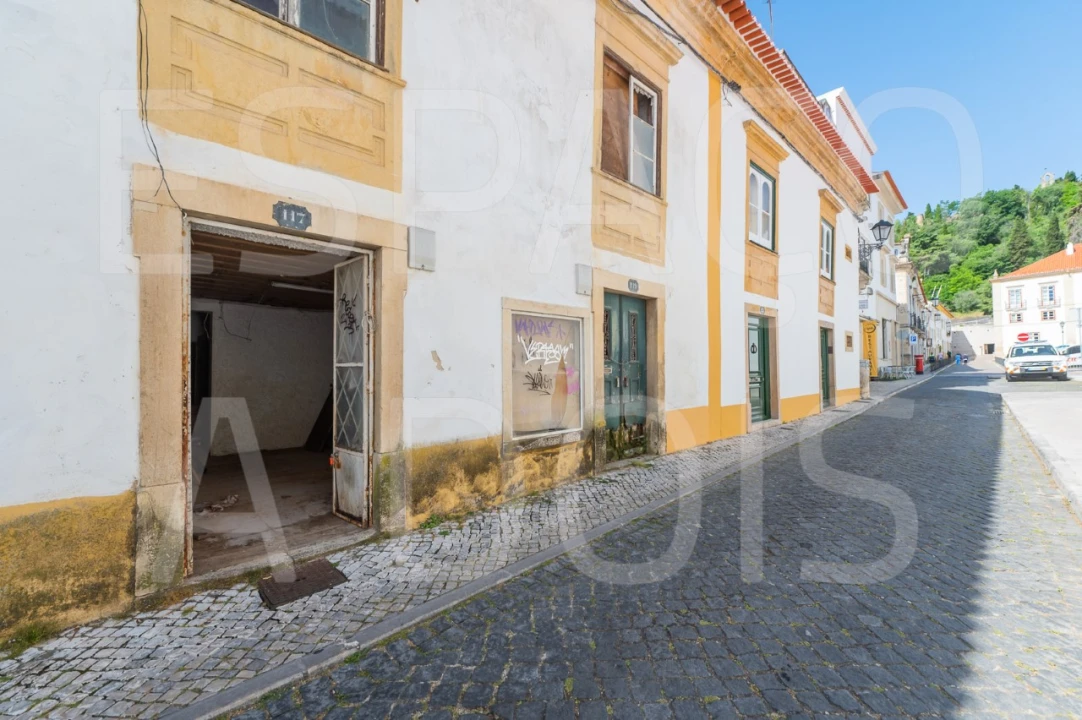 Prédio para Venda em São João Baptista e Santa Maria dos Olivais Foto 46