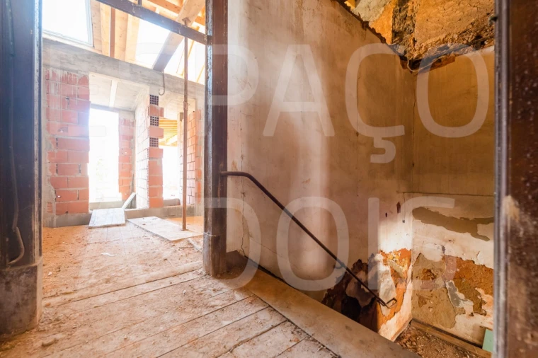 Prédio para Venda em São João Baptista e Santa Maria dos Olivais Foto 10