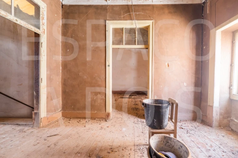 Prédio para Venda em São João Baptista e Santa Maria dos Olivais Foto 32