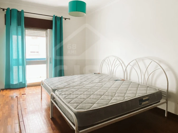 Apartamento T2 para Venda em Benavente Foto 6