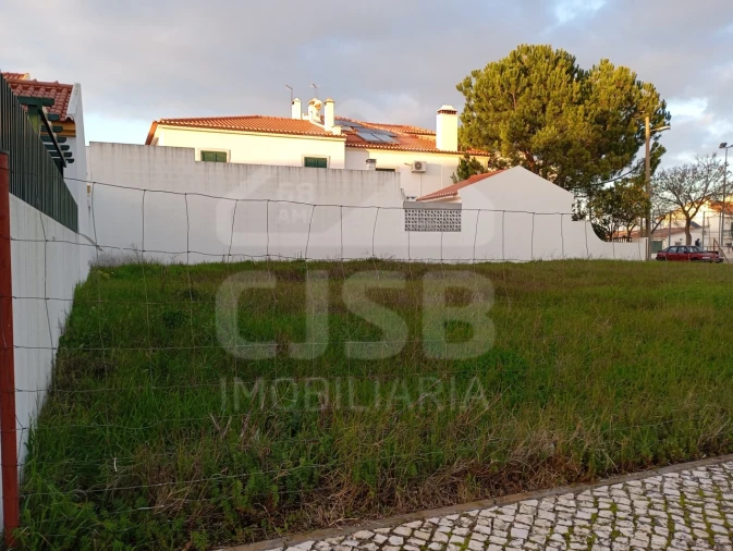 Terreno para Venda em Samora Correia