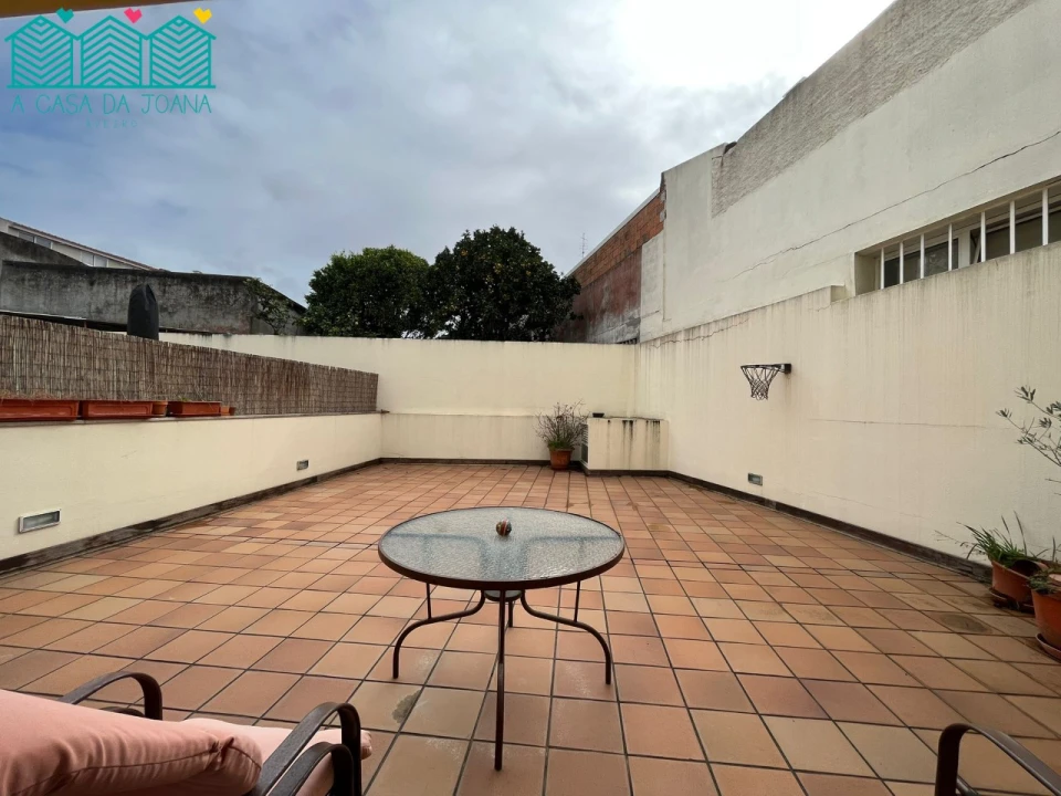 Apartamento T2 para Arrendamento em Glória e Vera Cruz Foto 14