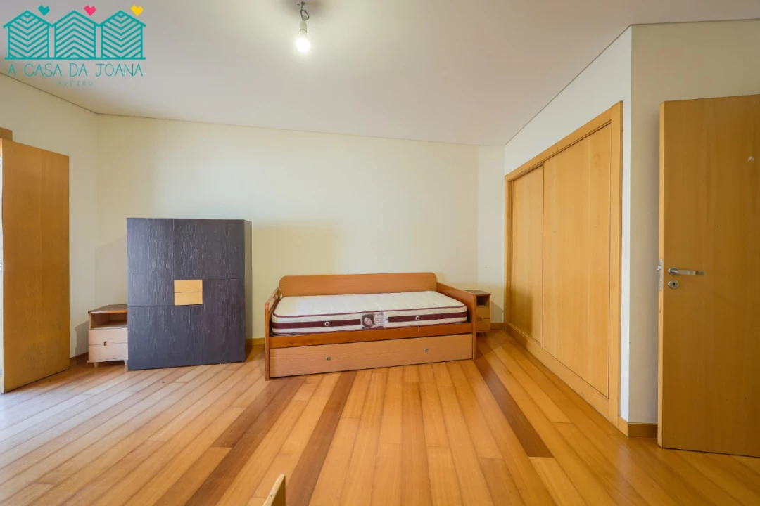 Apartamento T2 para Arrendamento em Glória e Vera Cruz Foto 19