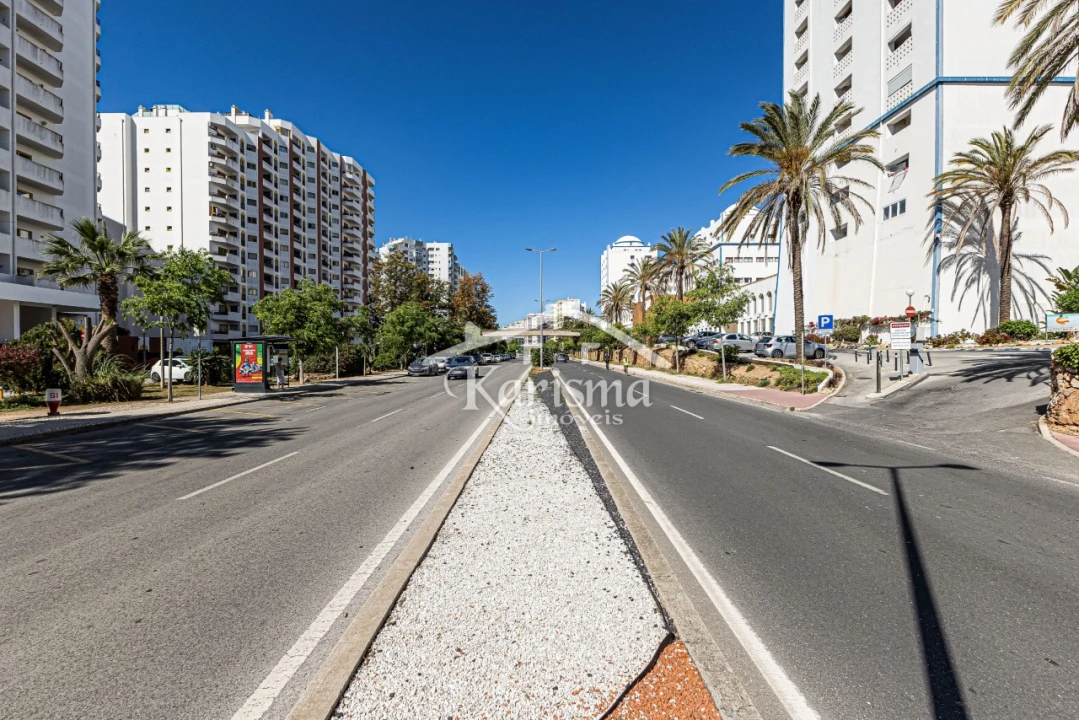 Apartamento T1 para Venda em Portimão Foto 6