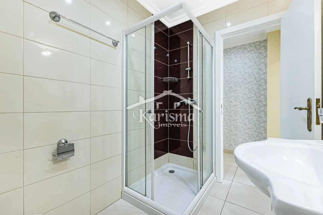 Apartamento T1 para Venda em Portimão Foto 12