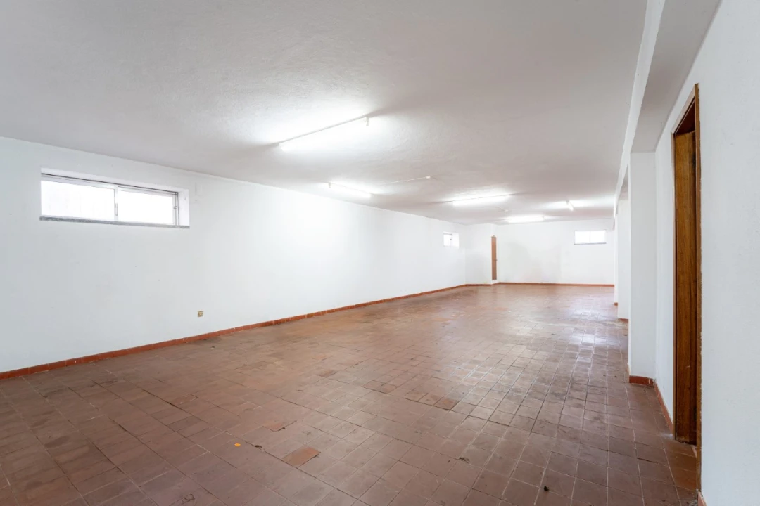 Armazém para Venda em Aljubarrota Foto 12