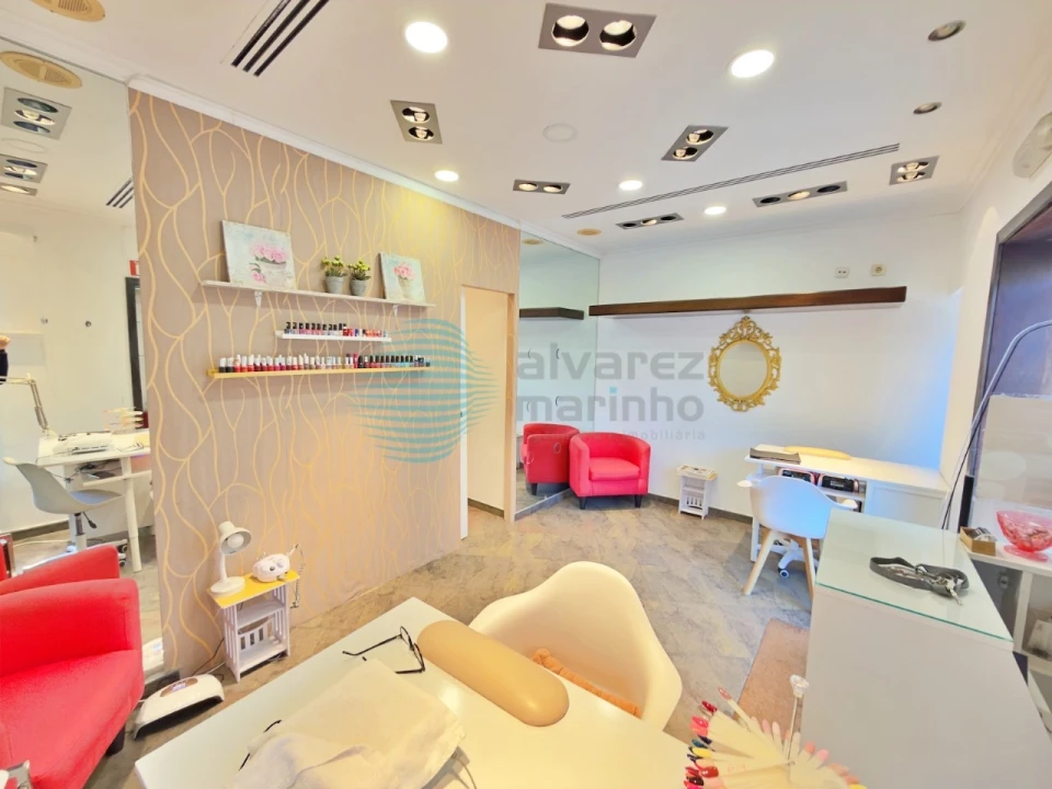 Loja para Arrendamento em Avenidas Novas Foto 3