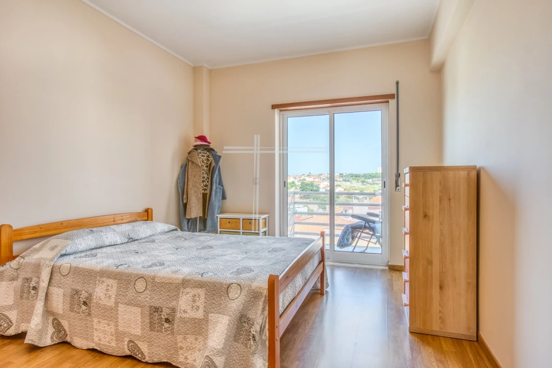 Apartamento T3 para Venda em Corroios Foto 33