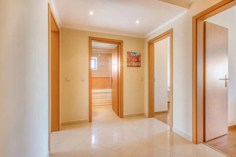 Apartamento T3 para Venda em Corroios Foto 18