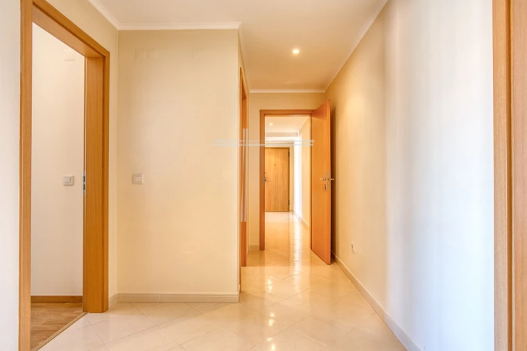 Apartamento T3 para Venda em Corroios Foto 24