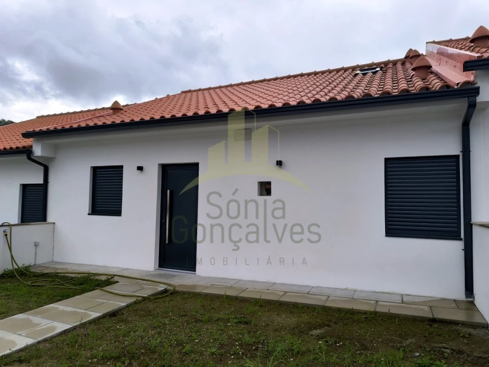 Moradia T3 para Venda em Fontão Foto 17