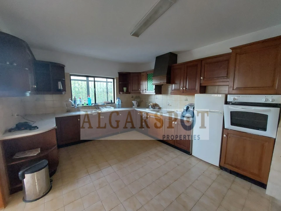 Moradia T5 para Venda em Almancil Foto 13