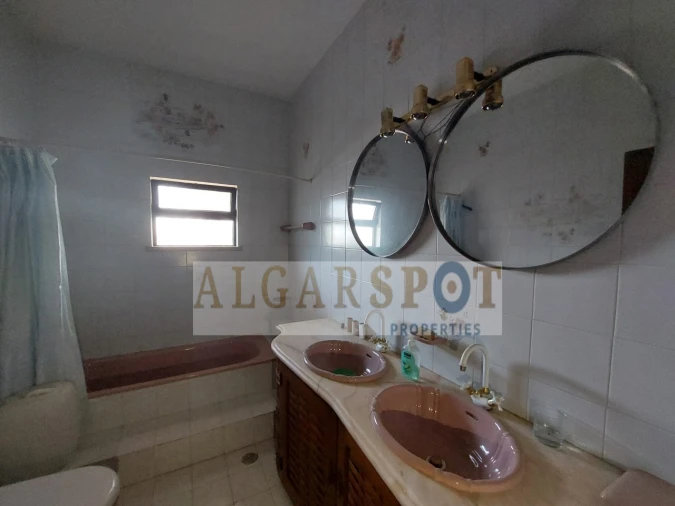 Moradia T5 para Venda em Almancil Foto 25