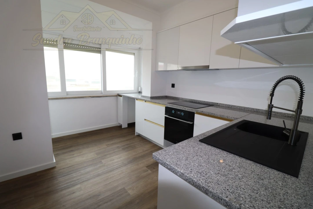 Apartamento T2 para Venda em Silveira Foto 29