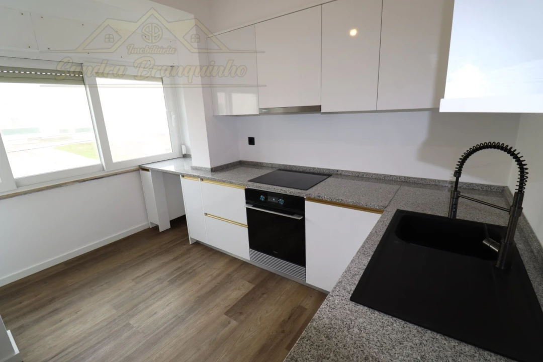 Apartamento T2 para Venda em Silveira Foto 33