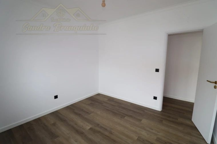 Apartamento T2 para Venda em Silveira Foto 10