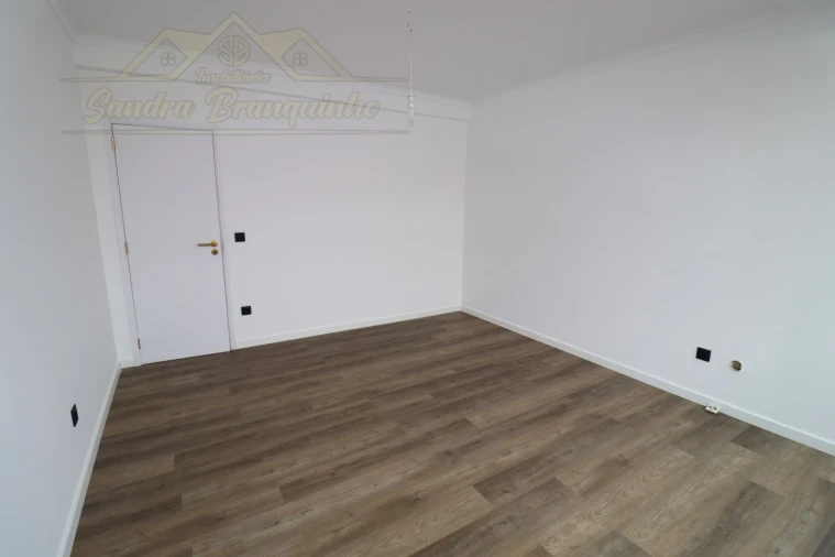 Apartamento T2 para Venda em Silveira Foto 17
