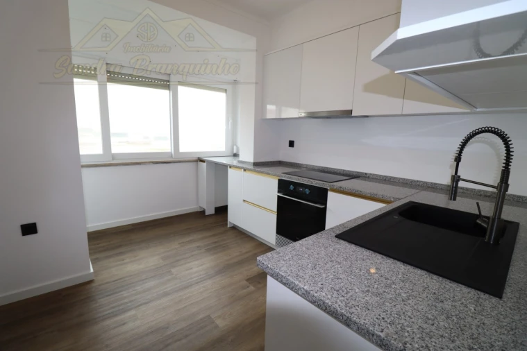 Apartamento T2 para Venda em Silveira Foto 29