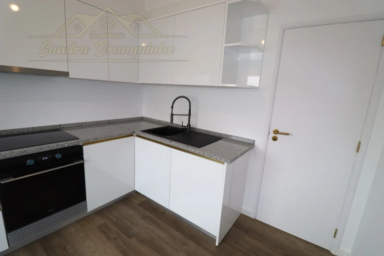 Apartamento T2 para Venda em Silveira Foto 31