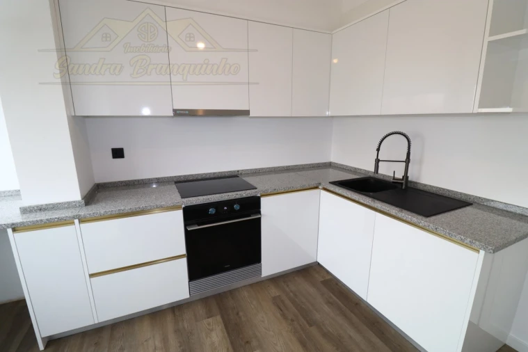 Apartamento T2 para Venda em Silveira Foto 32