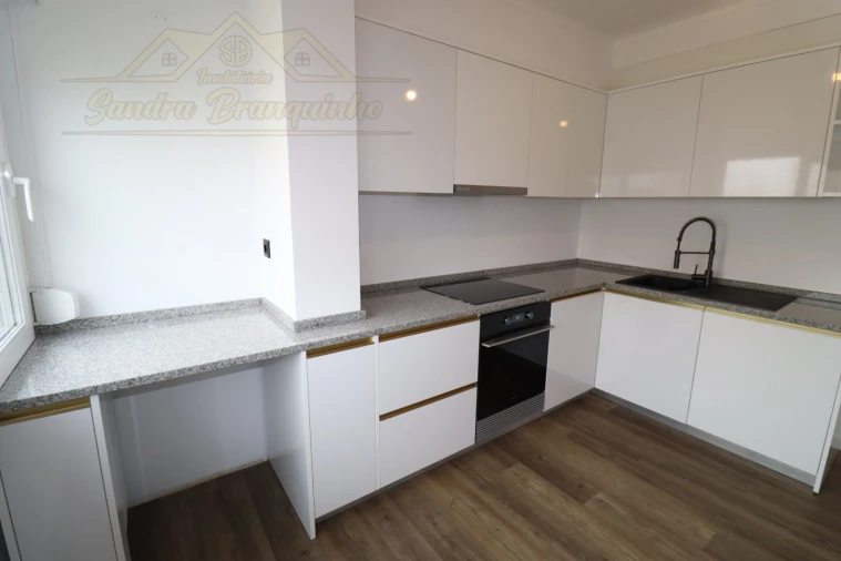 Apartamento T2 para Venda em Silveira Foto 34