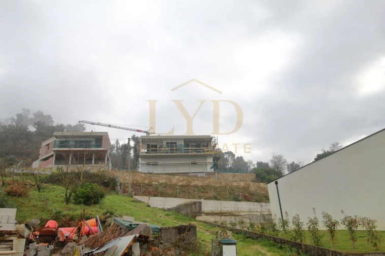 Moradia T3 para Venda em Vila Boa do Bispo Foto 13