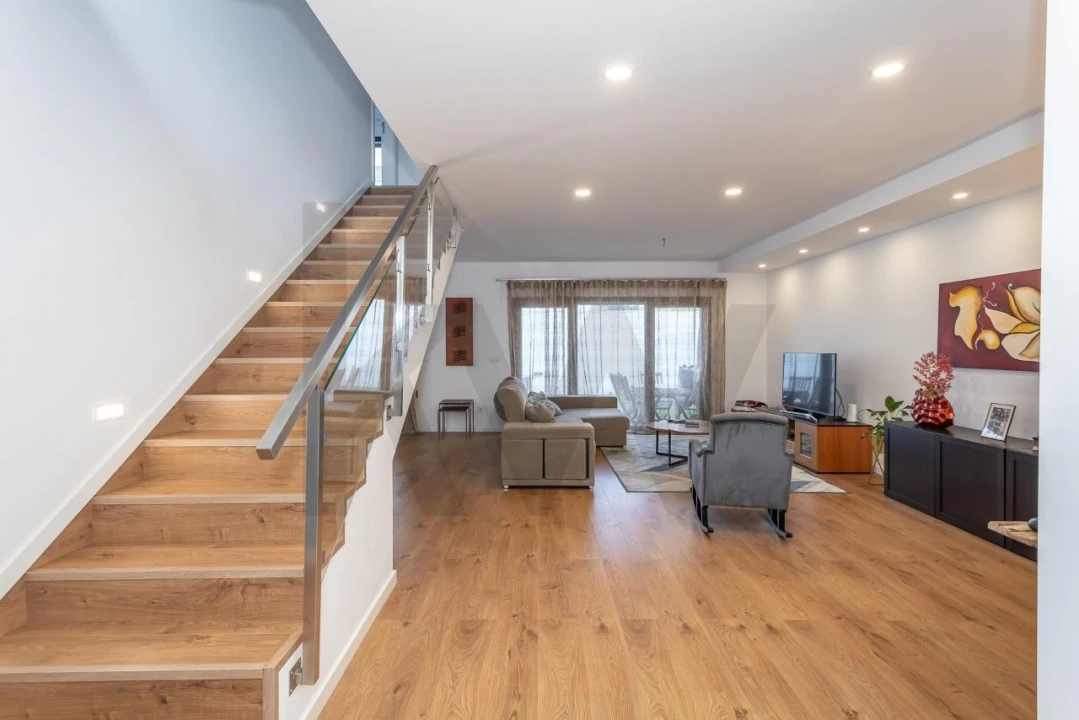 Moradia T3 para Venda em Santa Iria de Azoia, São João da Talha e Bobadela Foto 5