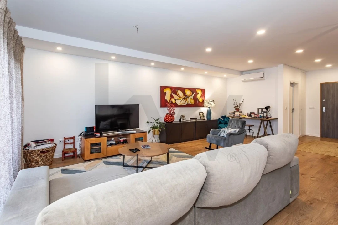 Moradia T3 para Venda em Santa Iria de Azoia, São João da Talha e Bobadela Foto 7