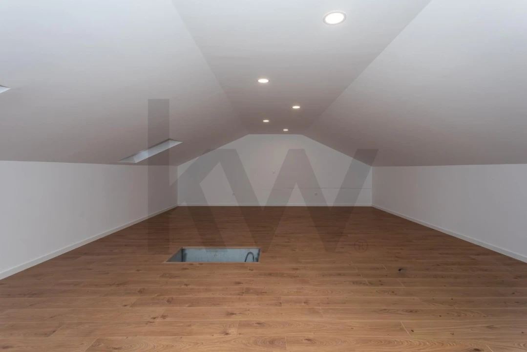 Moradia T3 para Venda em Santa Iria de Azoia, São João da Talha e Bobadela Foto 53