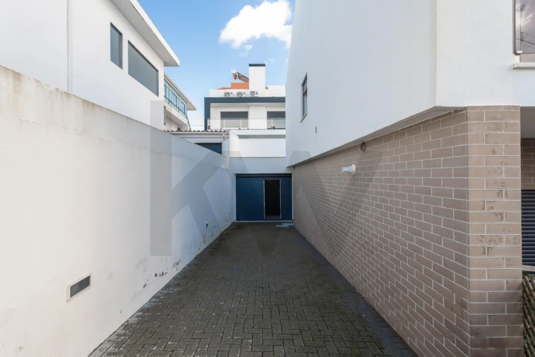 Moradia T3 para Venda em Santa Iria de Azoia, São João da Talha e Bobadela Foto 19