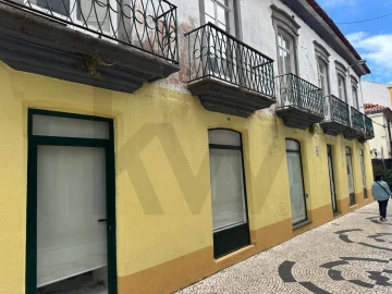 Prédio para Venda em Ponta Delgada (São Sebastião)