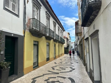 Prédio para Venda em Ponta Delgada (São Sebastião)