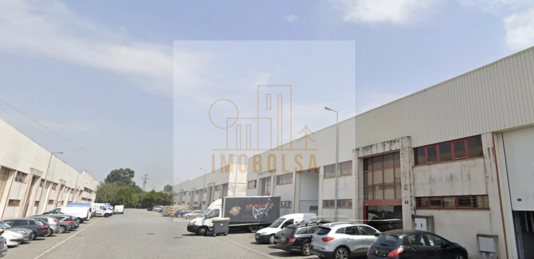 Armazém para Arrendamento em Moreira Foto 1