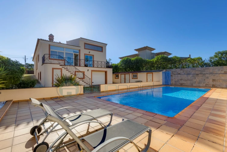 Moradia T3 para Venda em Luz