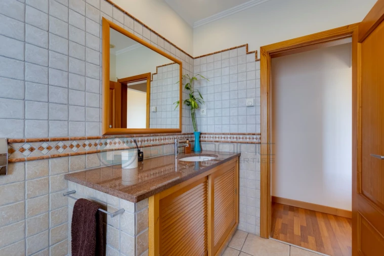 Moradia T3 para Venda em Luz Foto 21