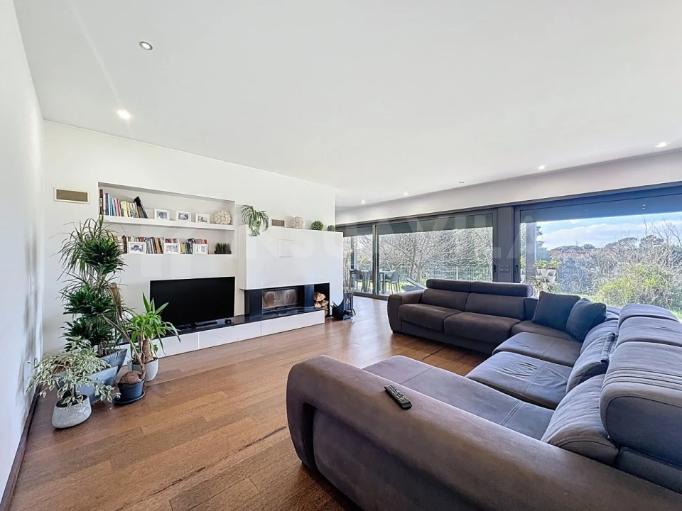 Moradia T4 para Venda em Cardielos e Serreleis Foto 11