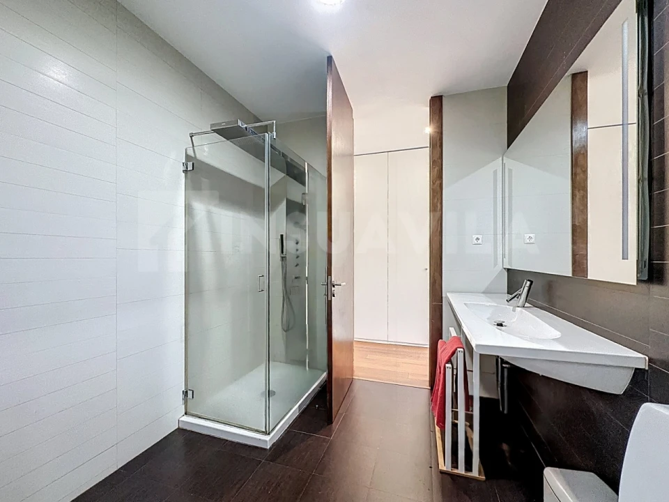 Moradia T4 para Venda em Cardielos e Serreleis Foto 24