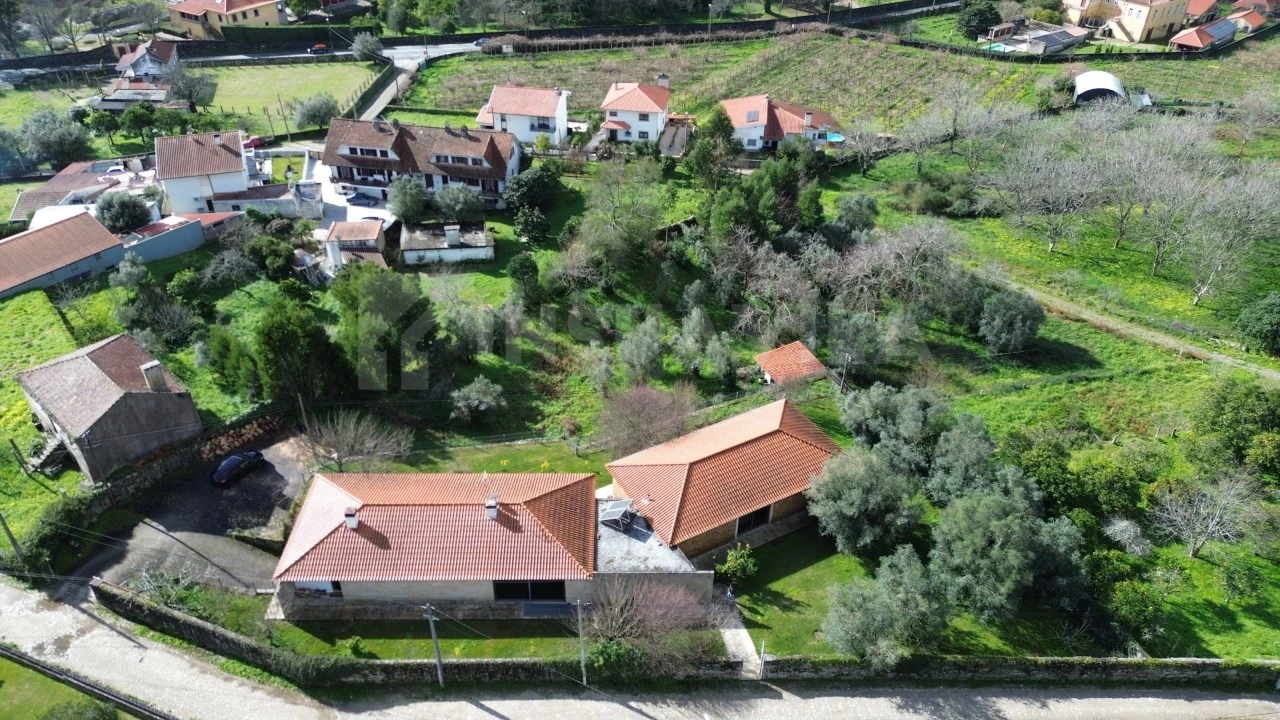 Moradia T4 para Venda em Cardielos e Serreleis Foto 32