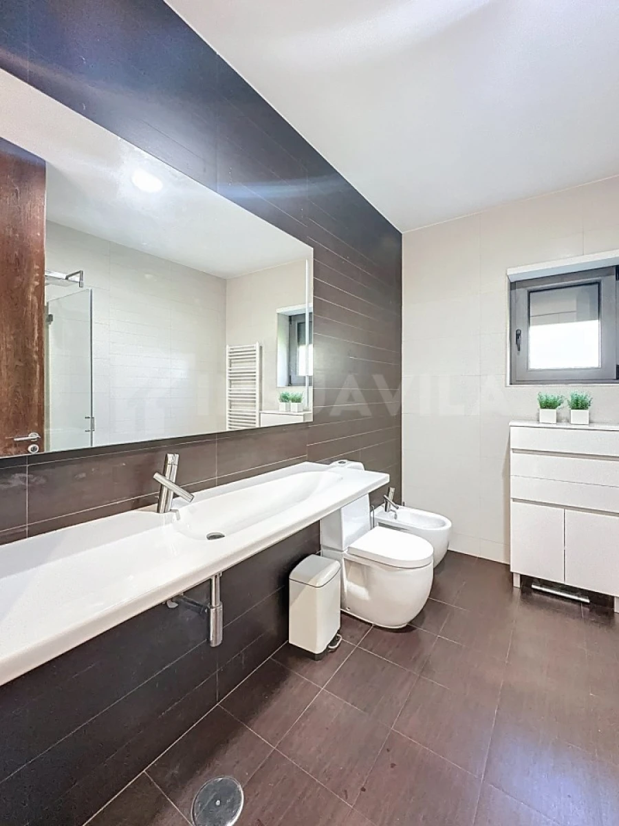 Moradia T4 para Venda em Cardielos e Serreleis Foto 23