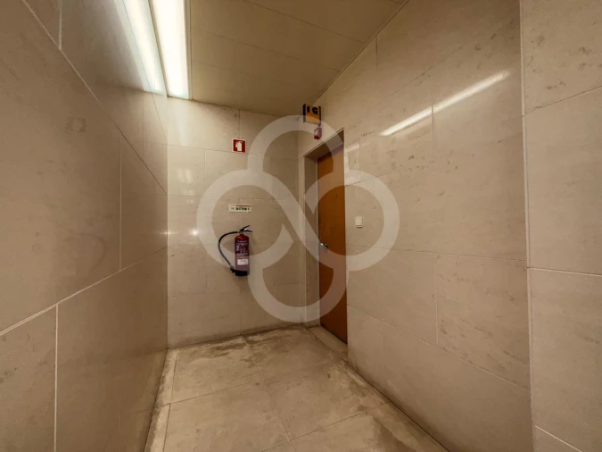 Escritório para Venda em Massamá e Monte Abraão Foto 8