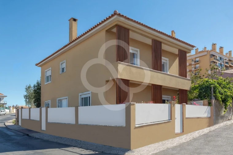 Moradia T4 para Venda em São Domingos de Rana Foto 12