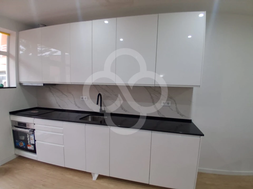 Apartamento T2 para Venda em Agualva e Mira-Sintra Foto 4