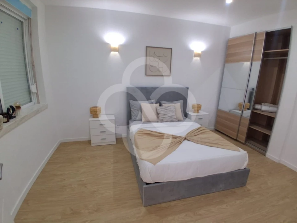 Apartamento T2 para Venda em Agualva e Mira-Sintra Foto 7