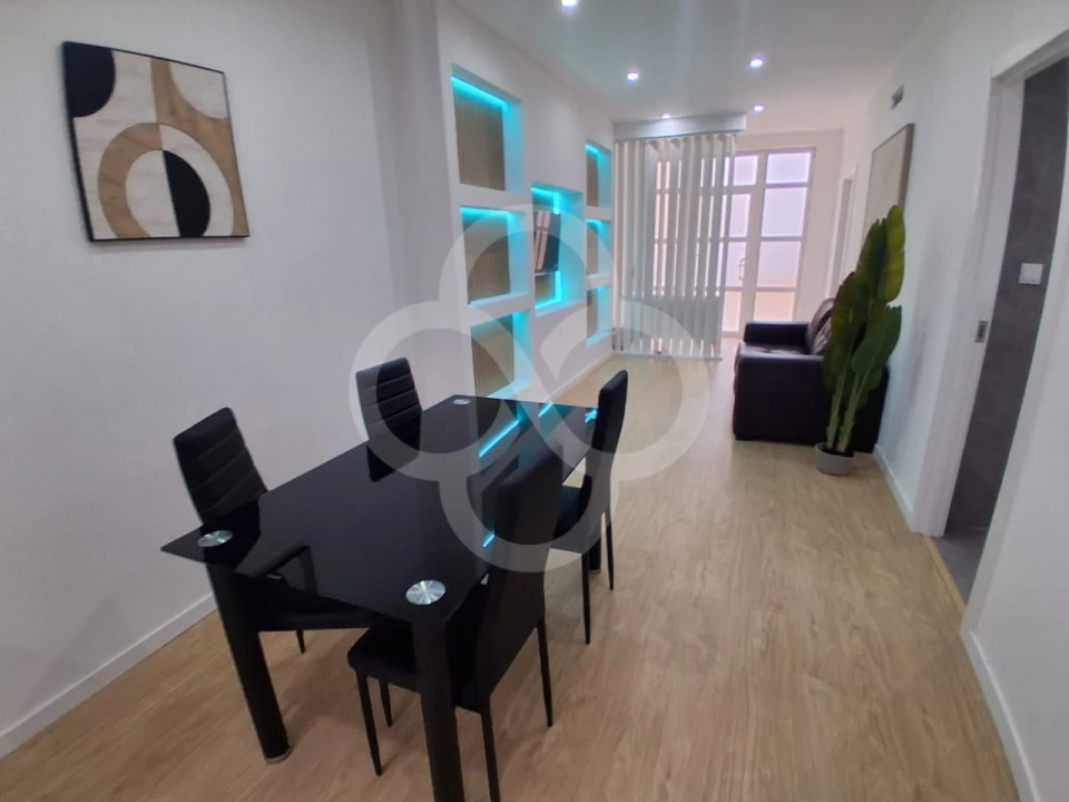 Apartamento T2 para Venda em Agualva e Mira-Sintra Foto 11