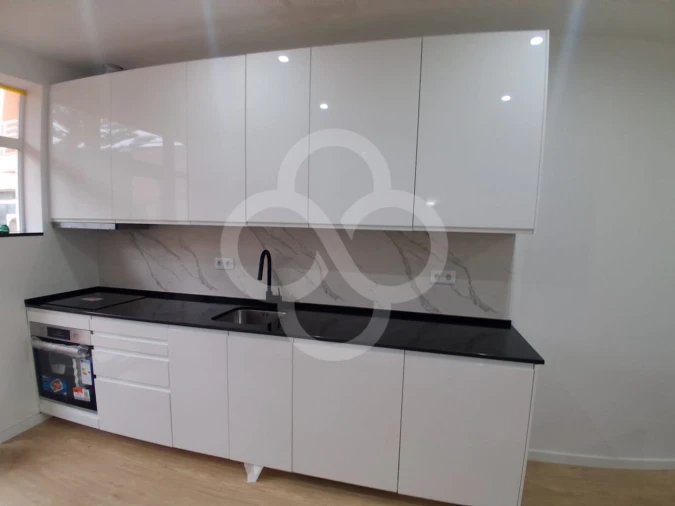 Apartamento T2 para Venda em Agualva e Mira-Sintra Foto 4