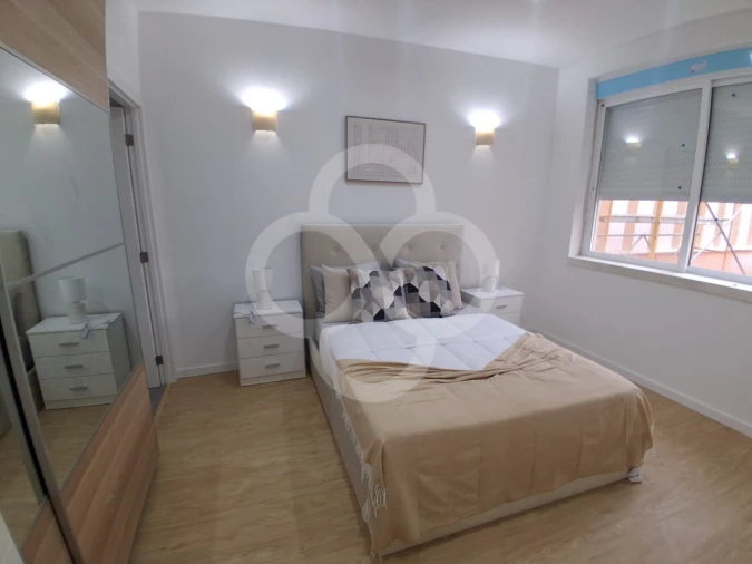 Apartamento T2 para Venda em Agualva e Mira-Sintra Foto 10