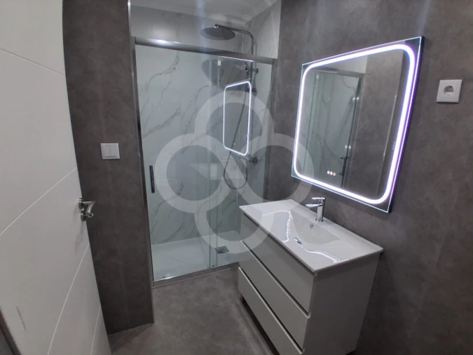 Apartamento T2 para Venda em Agualva e Mira-Sintra Foto 17